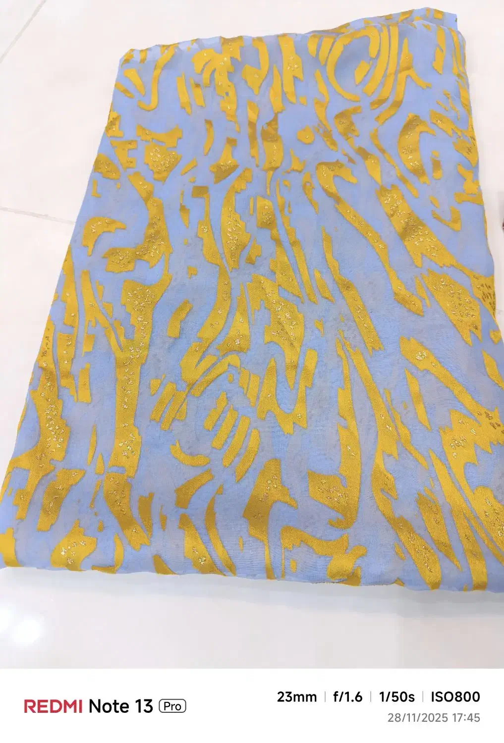 پارچه حریر گل ابریشم..|لباس|دهگلان, |دیوار