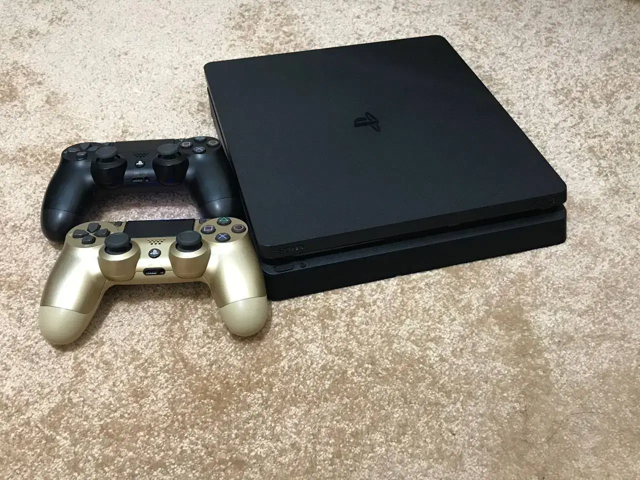 ps4slim یک ترا دو دسته کاملا سالم در حد نو تمیز|کنسول، بازی ویدئویی و آنلاین|مشکین‌دشت, |دیوار