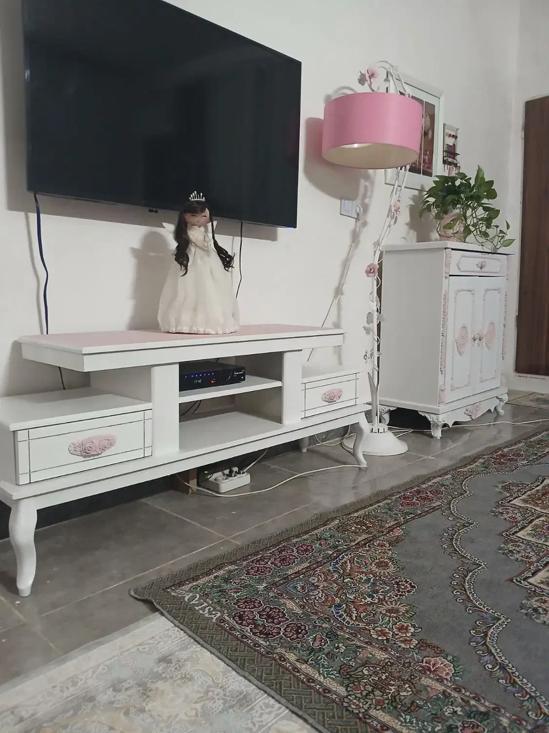 مبل و سرویس چوب|مبلمان خانگی و میز عسلی|مشهد, شهید شهریاری|دیوار