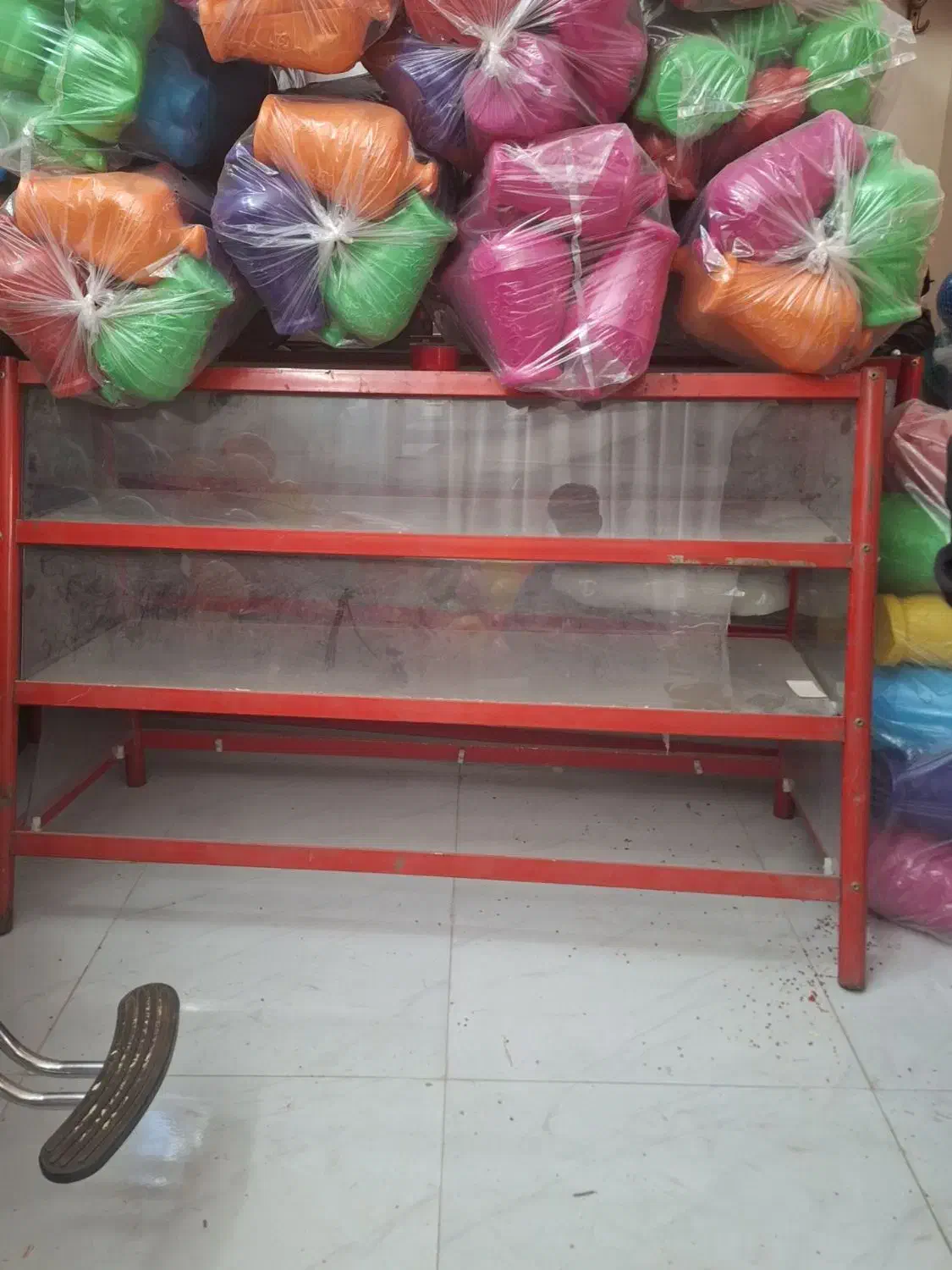 ویترین مغازه و مانکن|فروشگاه و مغازه|تاکستان, |دیوار