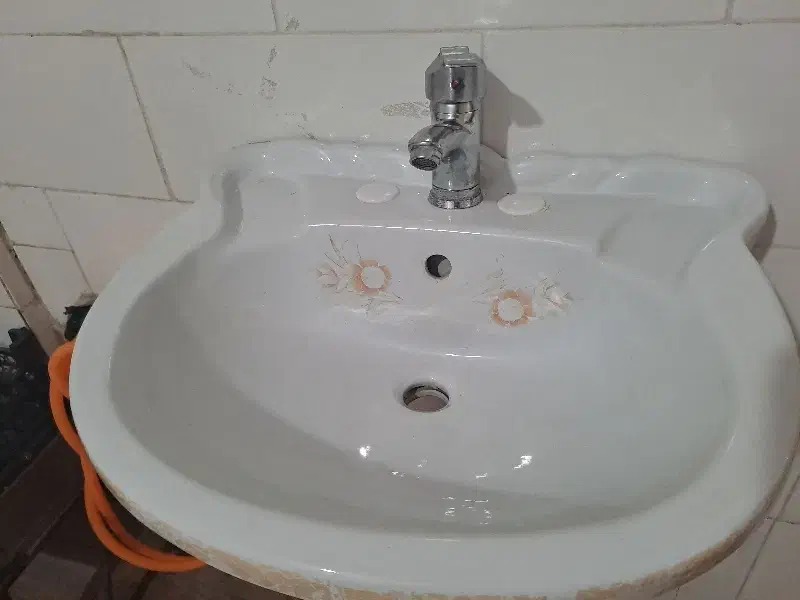 روشویی پایه دار ، شیر|لوازم سرویس بهداشتی|دورود, |دیوار