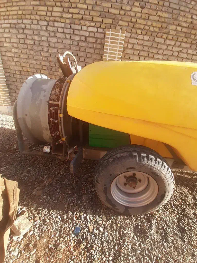 سمپاش باغی توربوجت ۲۰۰۰ لیتری زیر قیمت بازار|ماشین‌آلات صنعتی|مشهد, هنرستان|دیوار