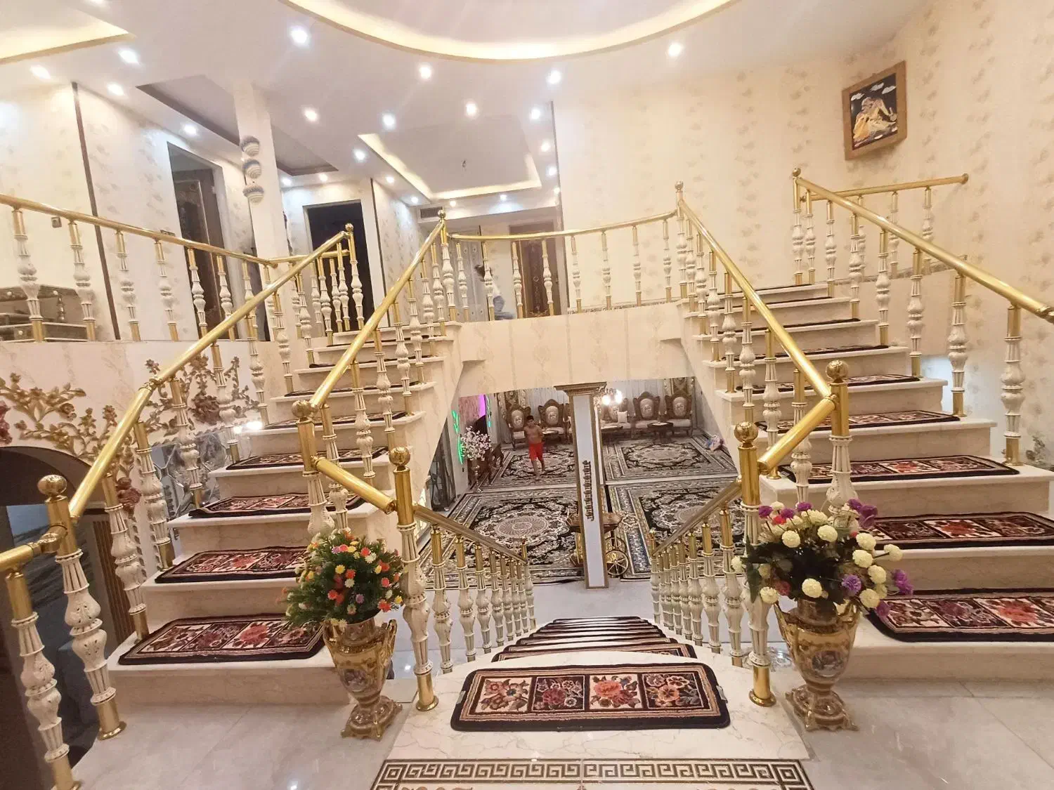 قصر ویلائی دوبلکس باطراحی خاص در خیابان شهدا|فروش خانه و ویلا|بروجرد, |دیوار