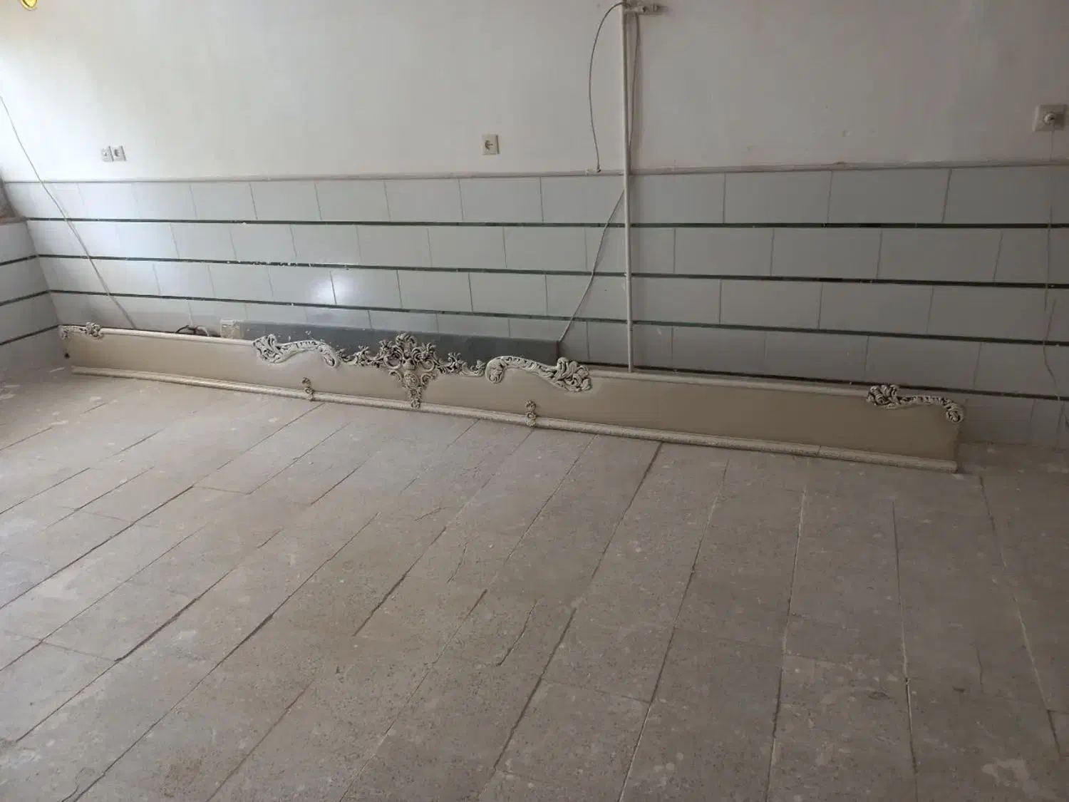 کتیبه پرده|پرده، رانر، رومیزی|قم, باغ شریفی|دیوار