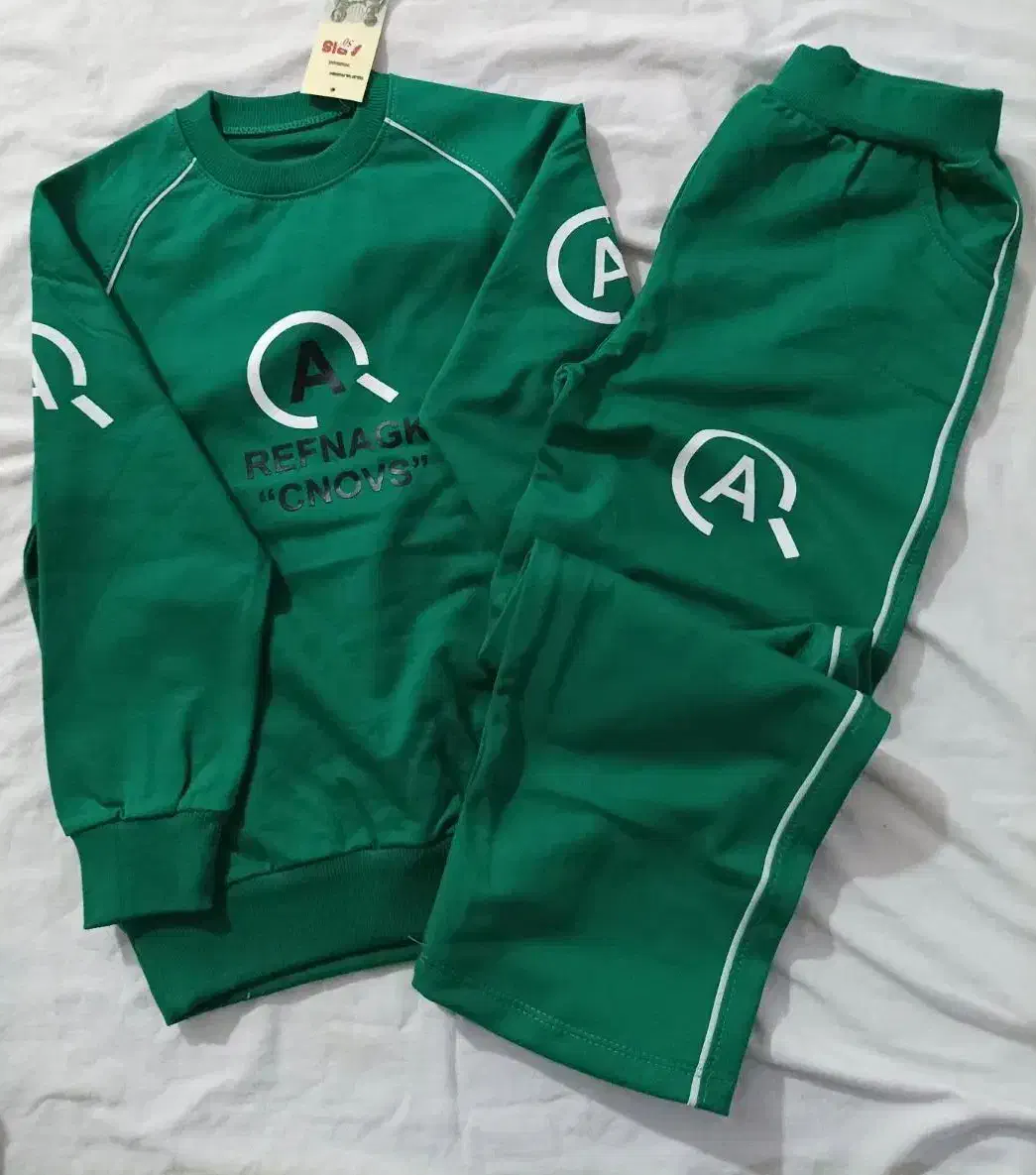 لباس بچگونه|کفش و لباس بچه|قم, شهرک مهدیه (مدرس)|دیوار