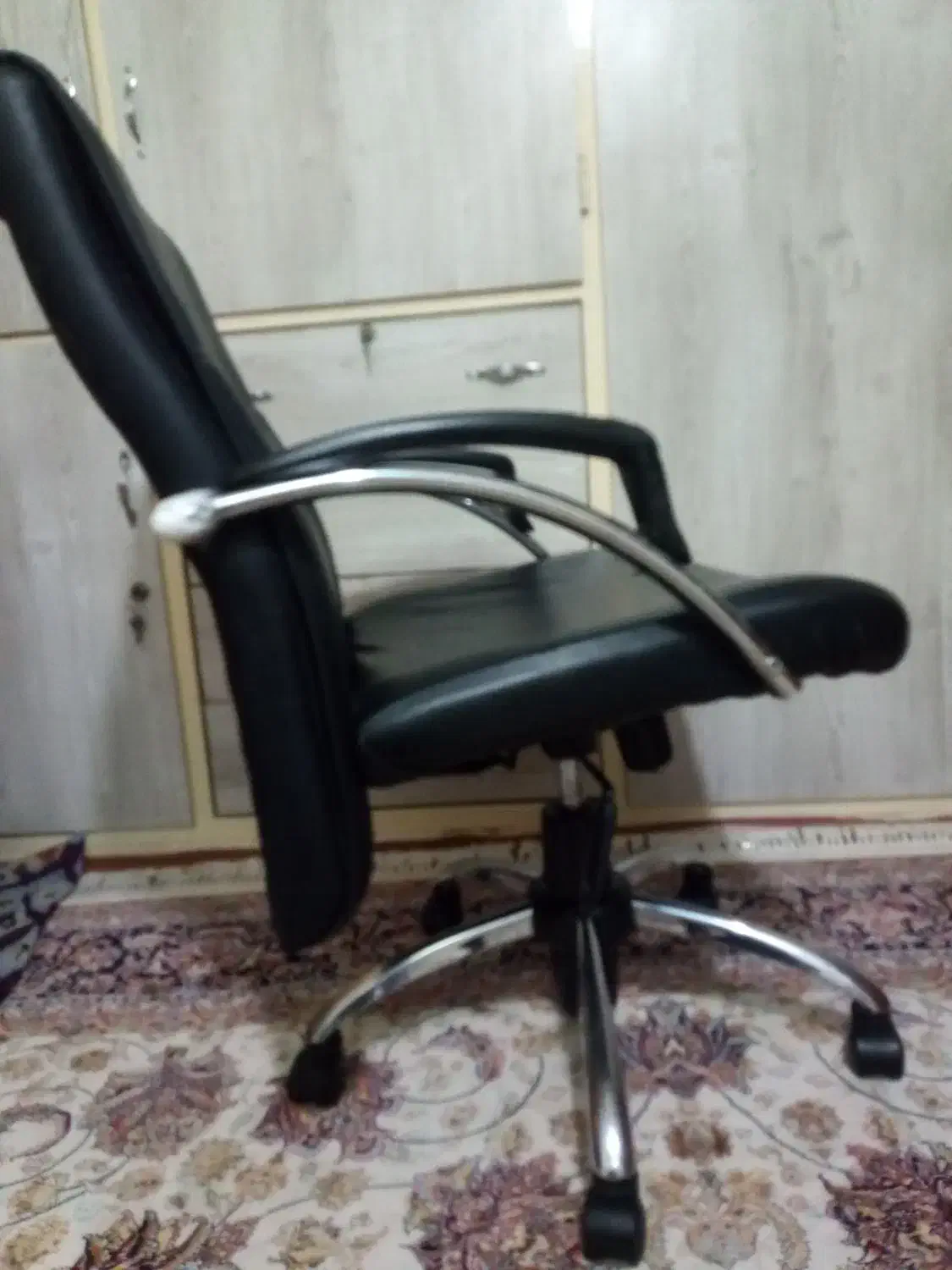 صندلی گردون|صندلی و نیمکت|نسیم‌شهر, |دیوار