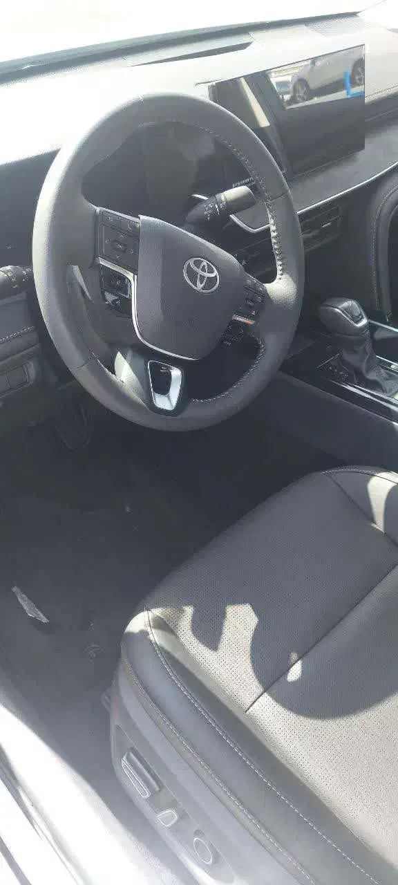 تویوتا کمری پریمیوم وارداتی 2024 هیبرید ۲/۵ لیتر|خودرو سواری و وانت|تبریز, |دیوار