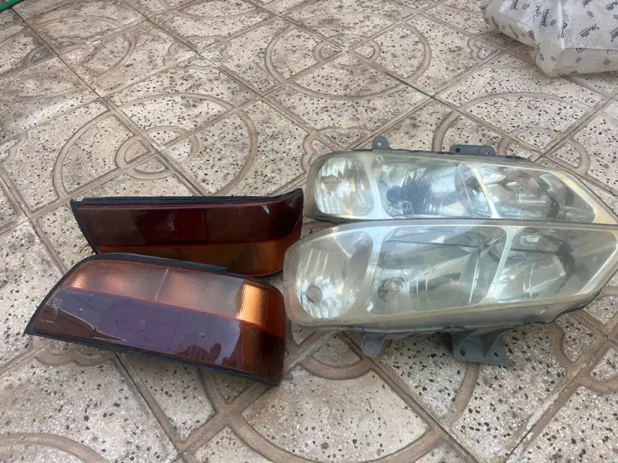 فروشی چراغ جلو و خطر پارس|قطعات یدکی و لوازم جانبی|طبس, |دیوار