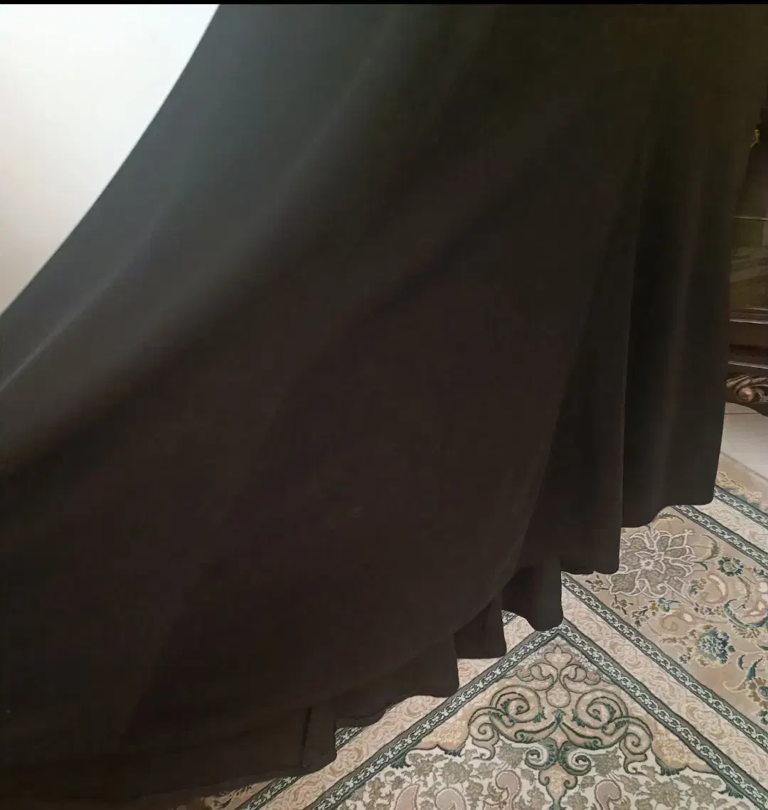 لباس درحدنو|لباس|هشتگرد, مدرس|دیوار