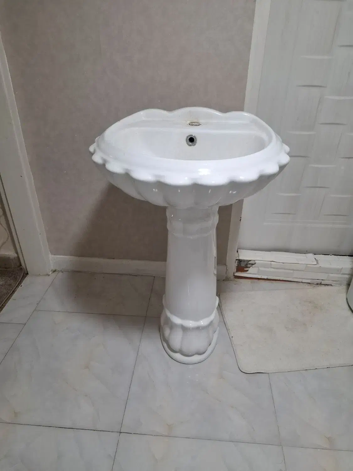 روشویی|لوازم سرویس بهداشتی|همدان, |دیوار