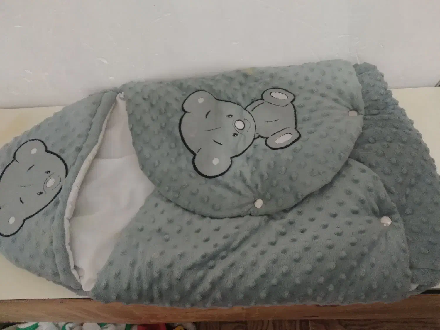 قنداق فرنگی طوسی سالم|اسباب و اثاث بچه|همدان, |دیوار