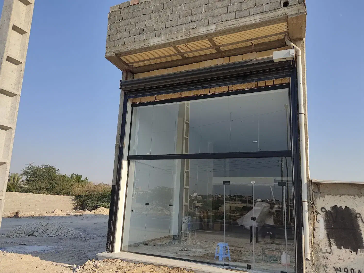 نصب شیشه سکوریت و درب برقی|خدمات پیشه و مهارت|بوشهر, |دیوار