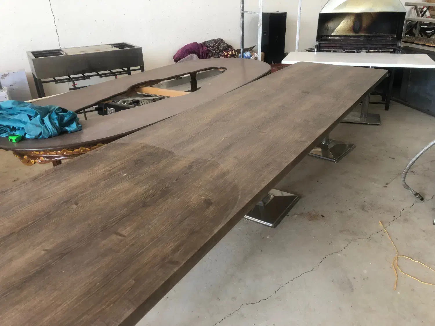 میز ناهار خوری بزرگ ۱۴ نفره و ۸ نفره(منبت کاری شده|میز و صندلی غذاخوری|تبریز, |دیوار