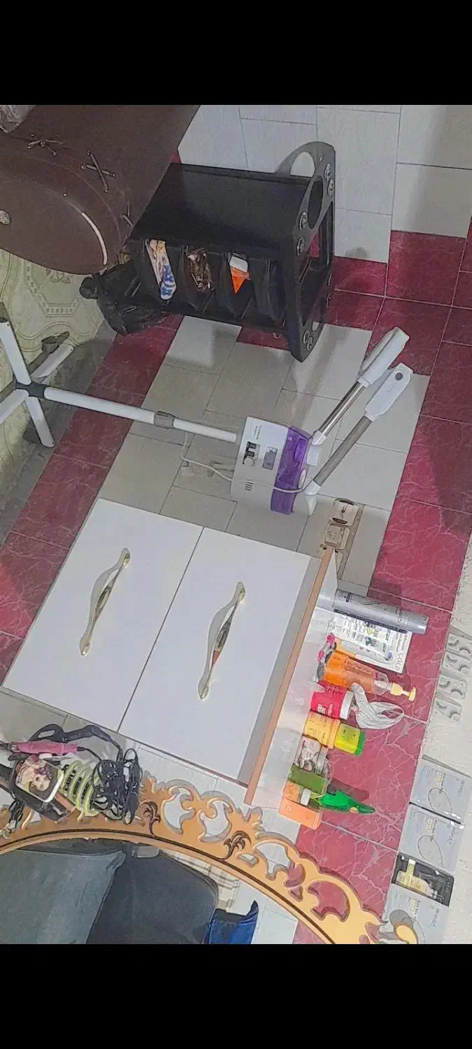 لوازم آرایشی در حد نو|آرایشگاه و سالنهای زیبایی|بیله سوار, |دیوار