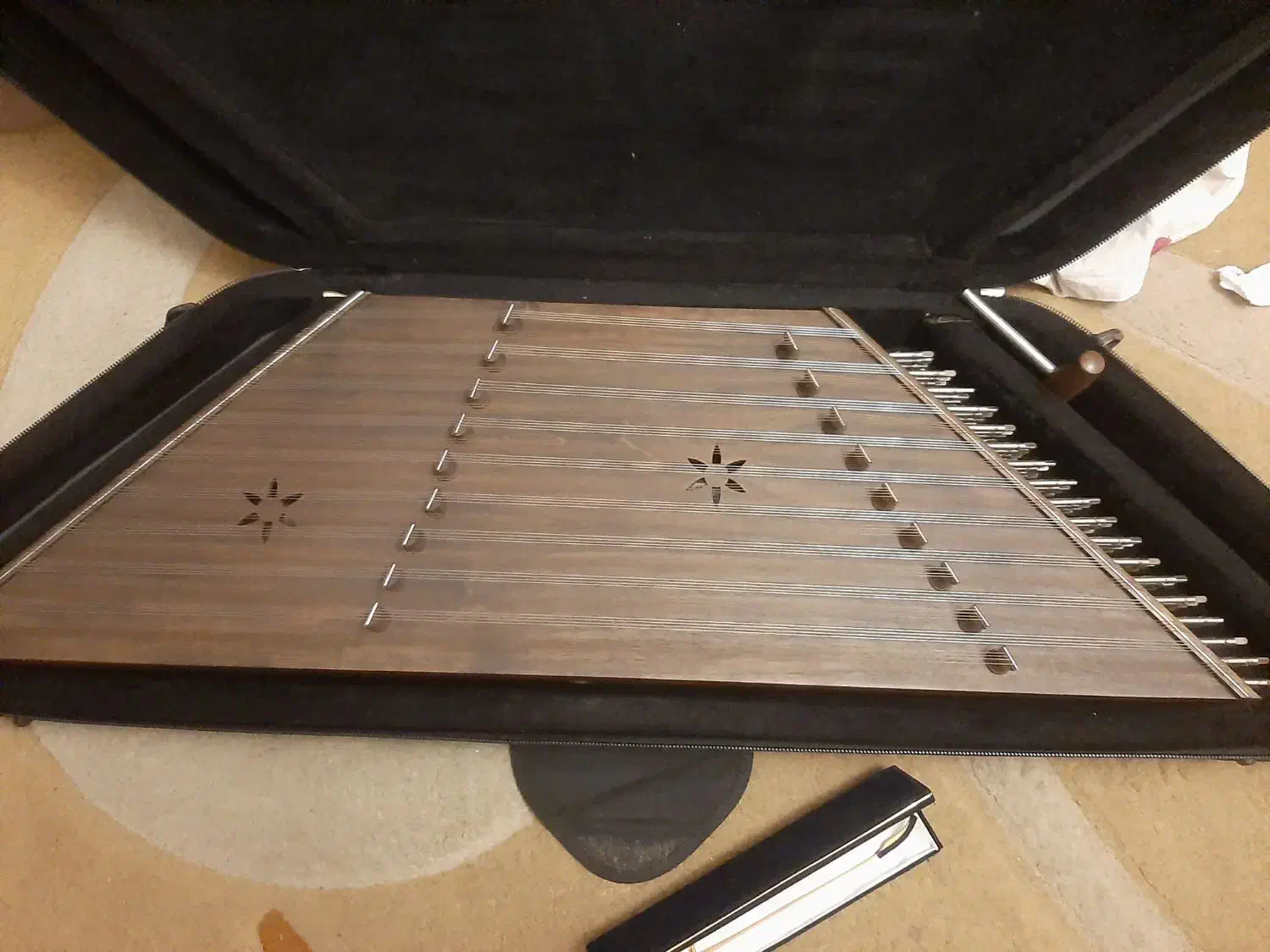 سنتور رضوانی|سازهای سنتی|تبریز, |دیوار