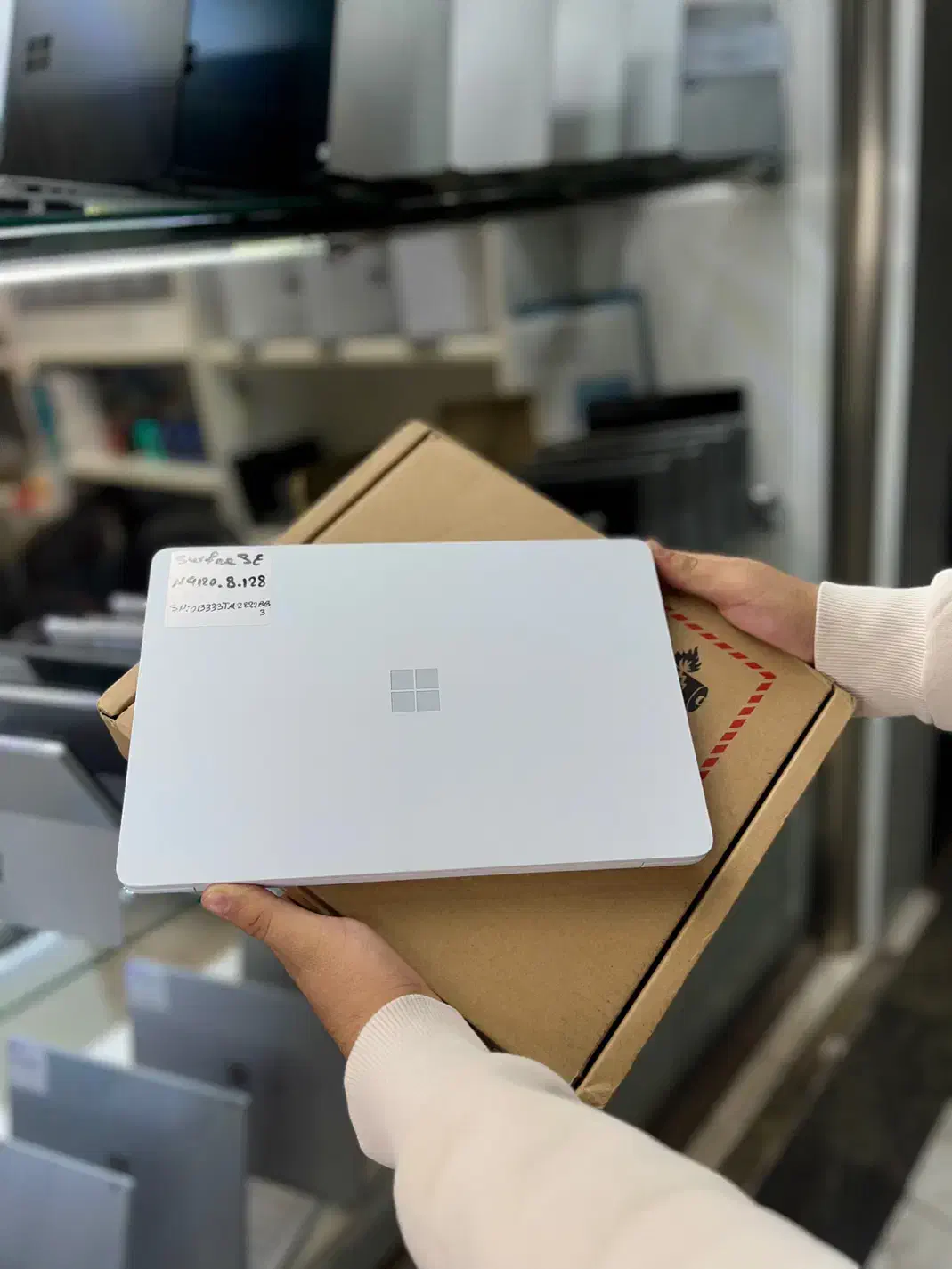 سرفیس لپ تاپ SE اوپن باکس- Laptop SE Celeron/8/128|رایانه همراه|تبریز, |دیوار