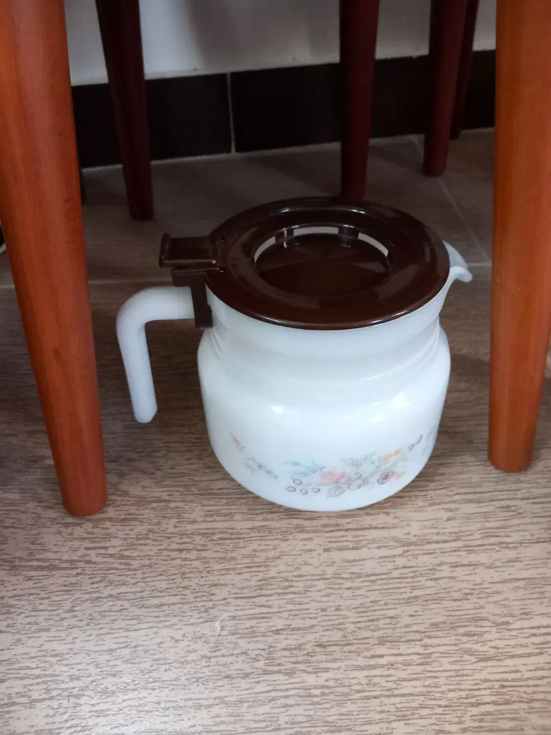 پارچ یا قوری اصل فرانسه|ظروف سرو و پذیرایی|رشت, معلم|دیوار