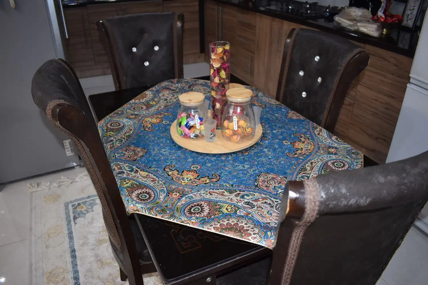 میز نهار خوردی|میز و صندلی غذاخوری|جم, |دیوار