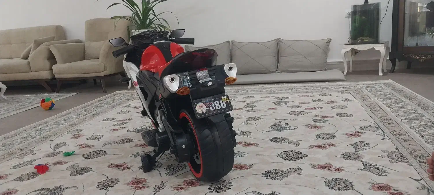 موتور شارژی در حد نو سالم|اسباببازی بچه|بندر گناوه, |دیوار