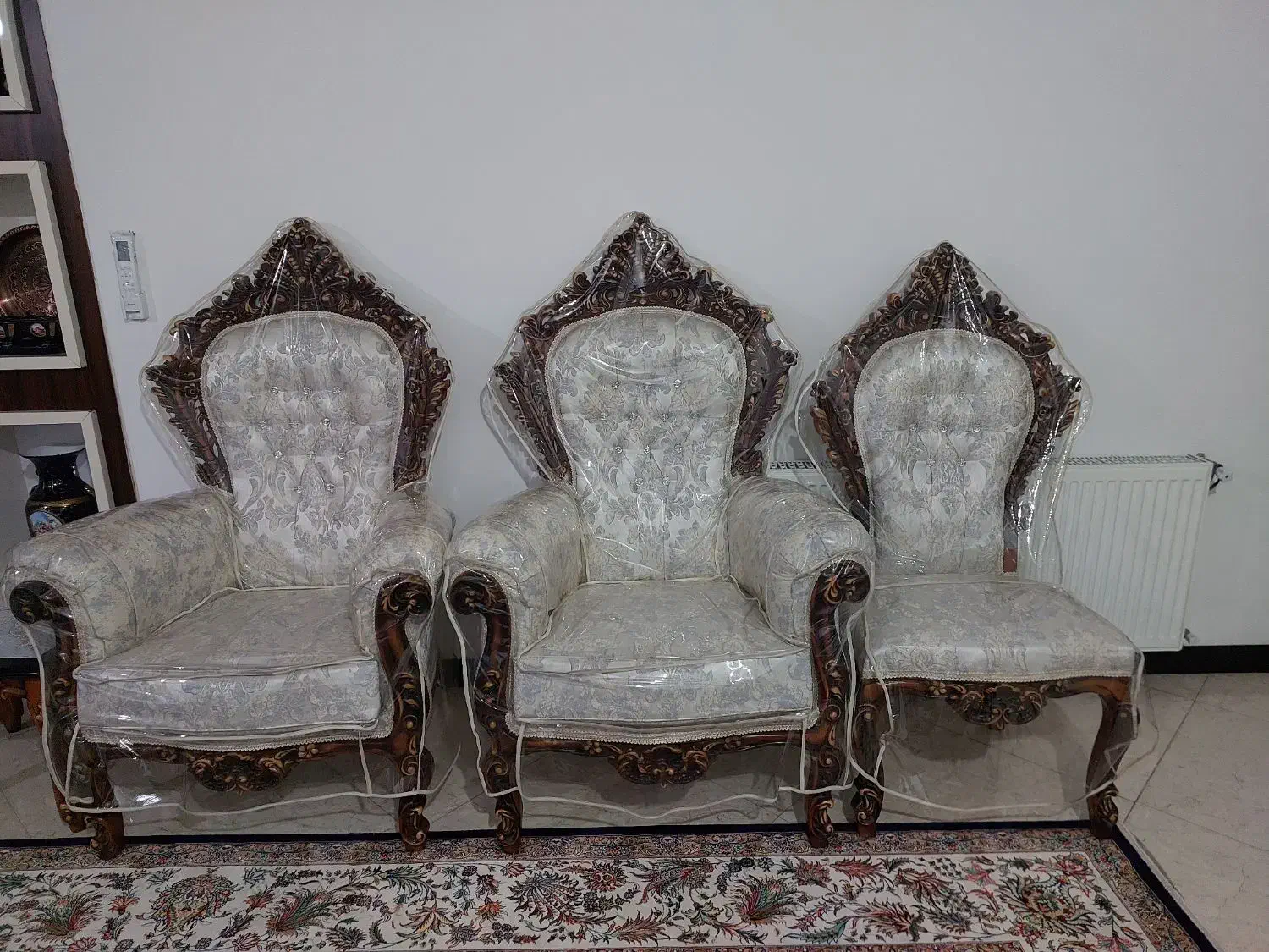 مبل سلطنتی ۹نفره با میزنهار خوری ۶نفره|مبلمان خانگی و میز عسلی|نکا, |دیوار