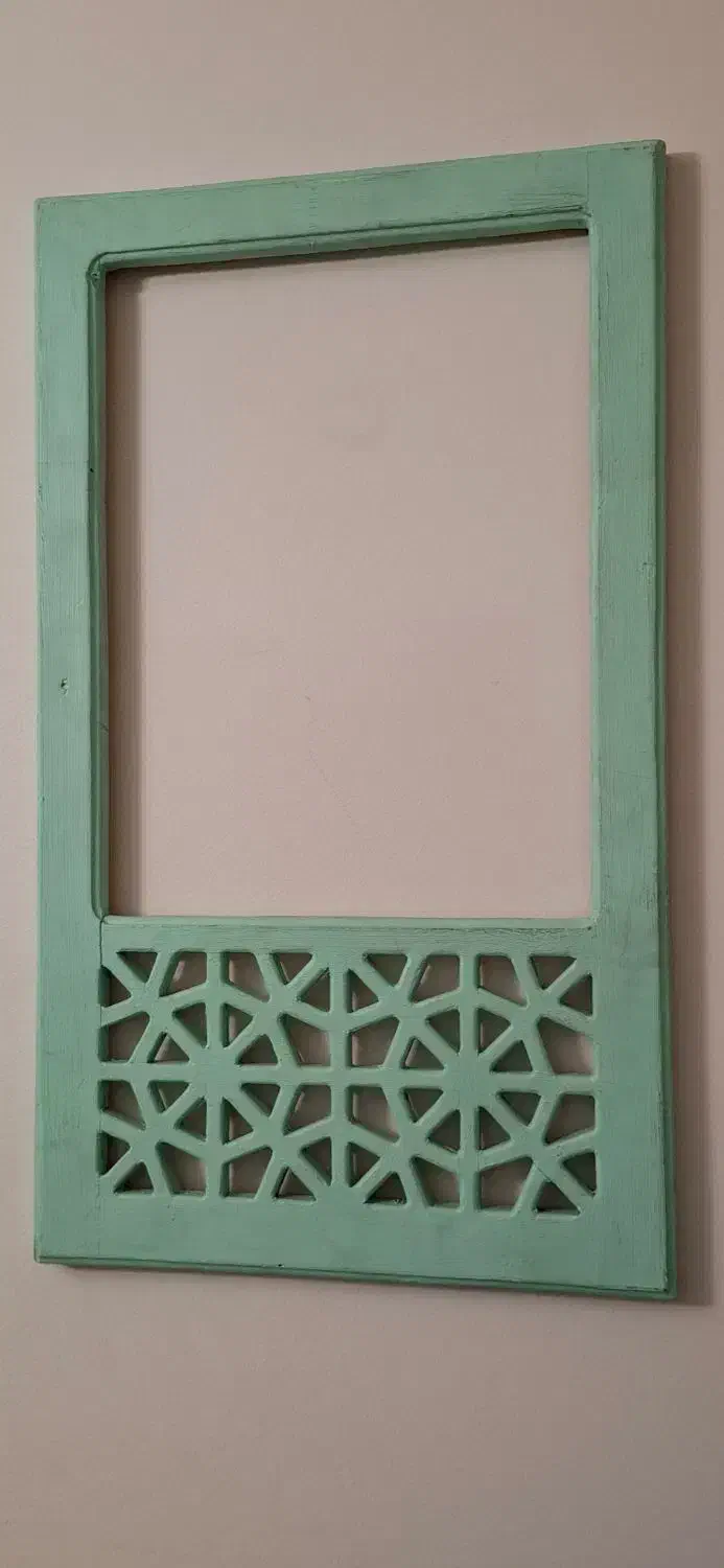 قاب چوبی سنتی با جای آینه یا شیشه مخصوص هنرمندان|تابلو، نقاشی، عکس|تهران, علم و صنعت|دیوار