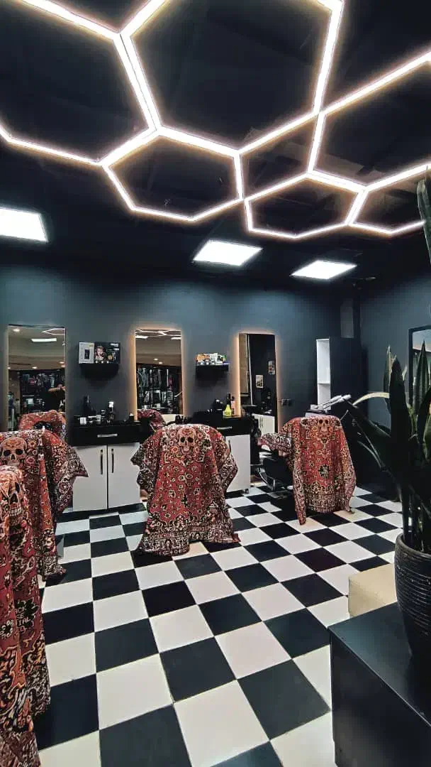 استخدام کار اموز آرایشگاه مردانه|استخدام درمانی، زیبایی، بهداشتی|تهران, سیمای ایران|دیوار