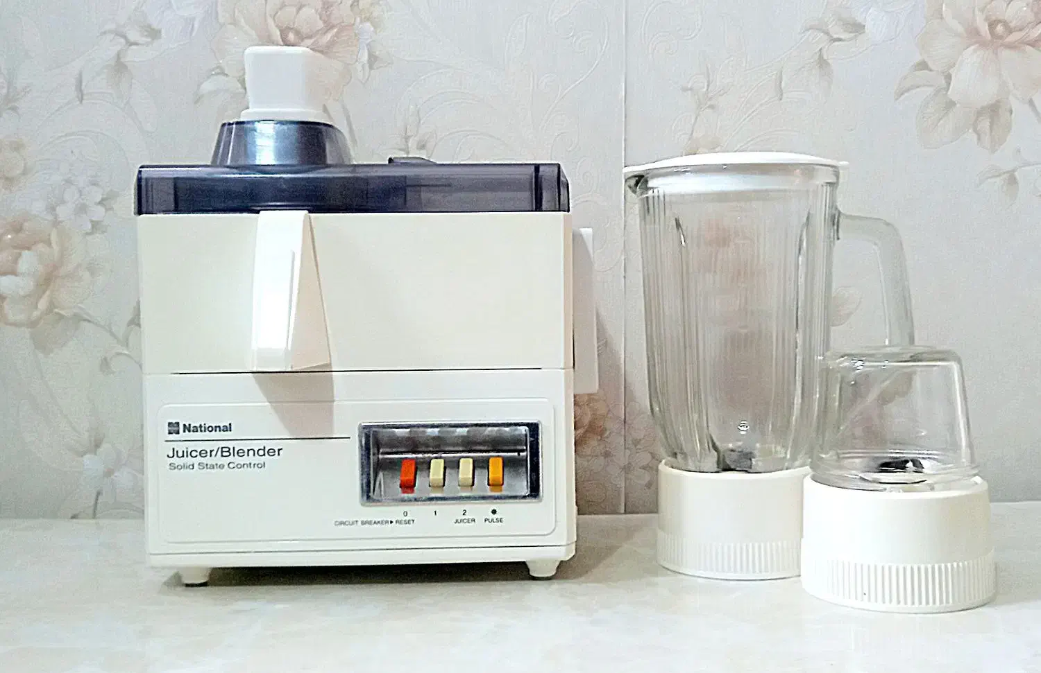 آبمیوه گیری سه کاره ناسیونال ساخت ژاپن|آبمیوهگیر و آبمرکباتگیر|تهران, شهرک ولیعصر شمالی|دیوار