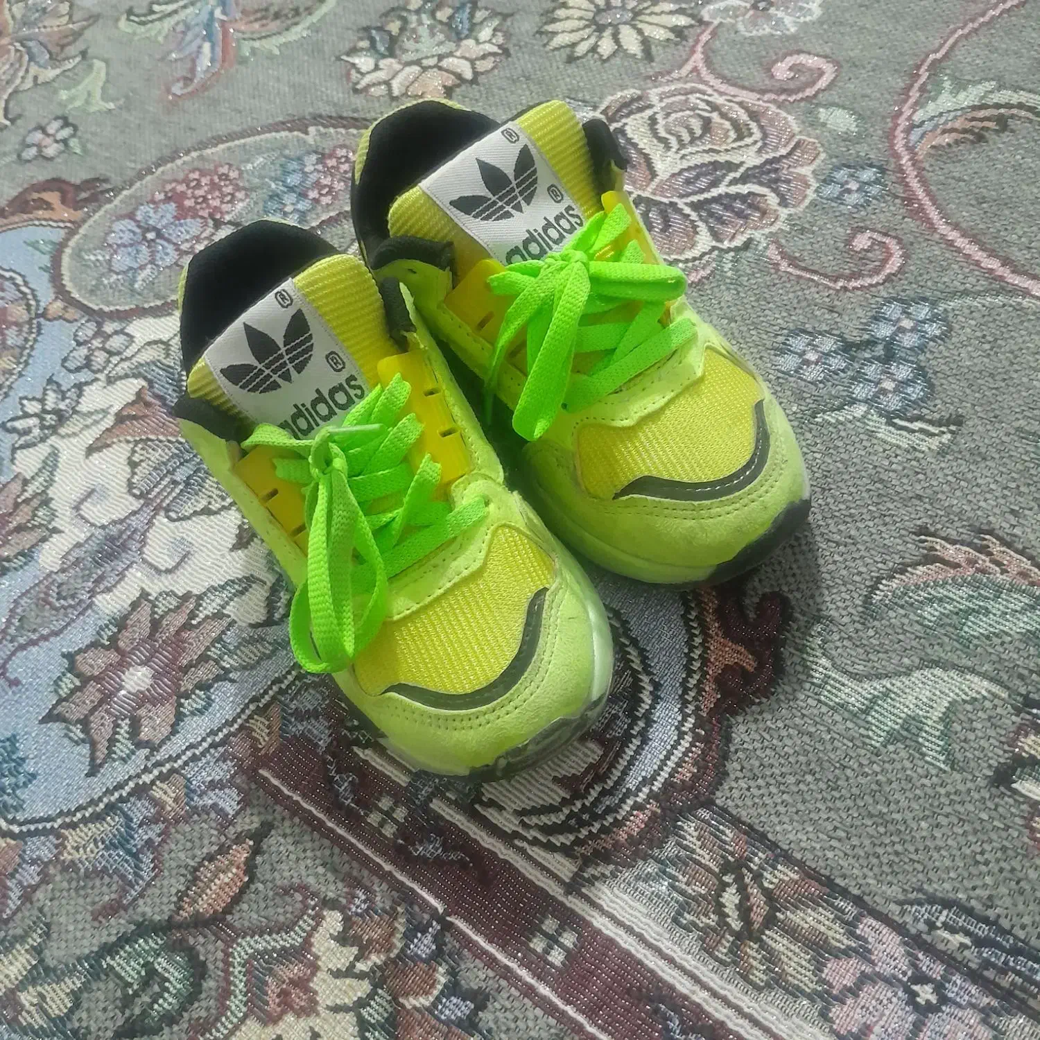 نیم بوت وکتونی بچگانه سایز۲۷|کفش و لباس بچه|باقرشهر, |دیوار