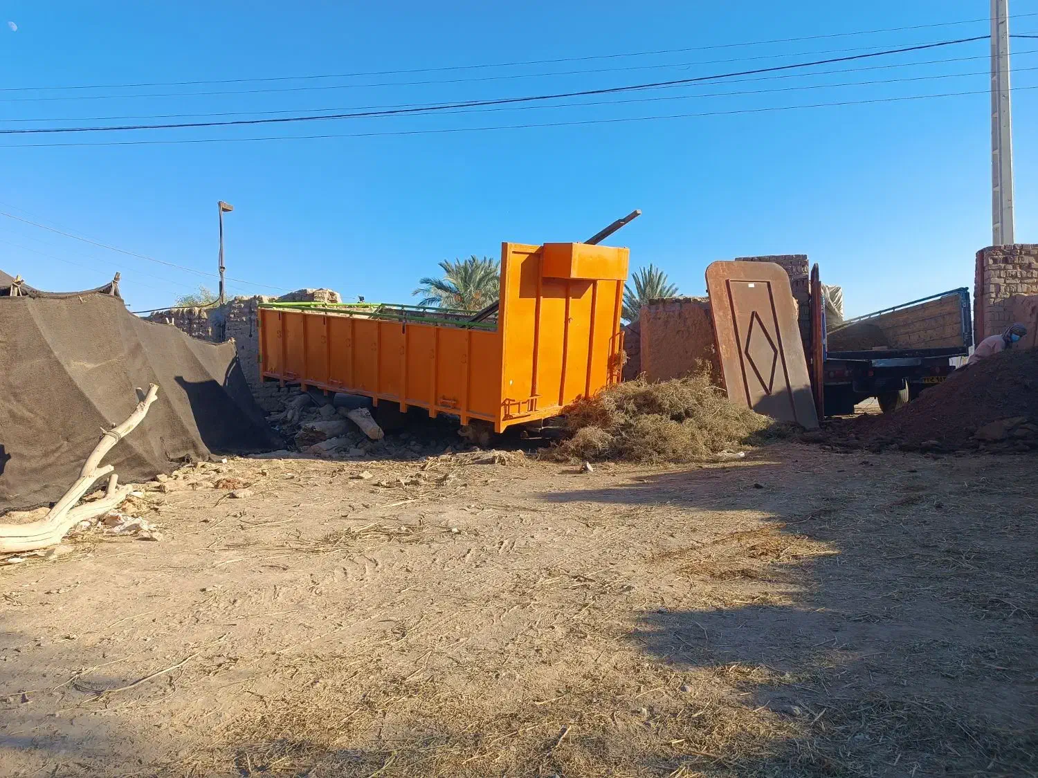 اتاق خاور شش تن|خودرو سنگین|خاش, |دیوار