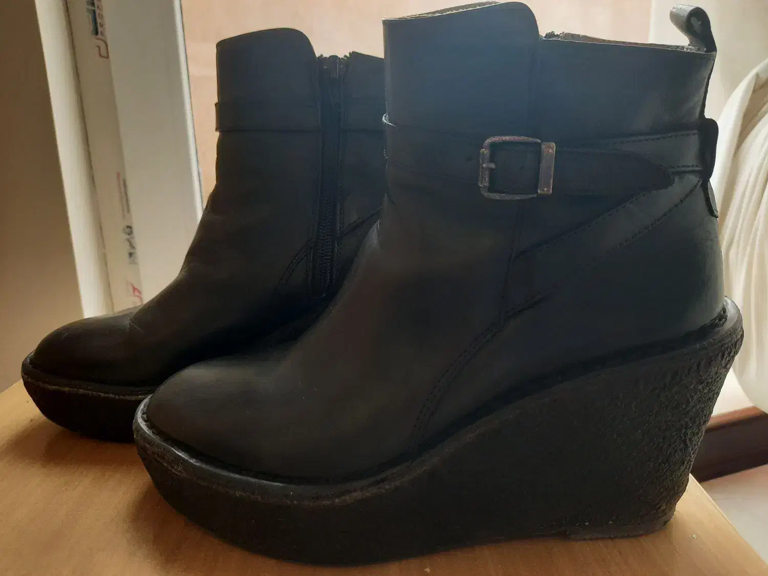 نیم بوت چرم مشکی ، لژدار زنانه|کیف، کفش، کمربند|تهران, مجیدآباد|دیوار