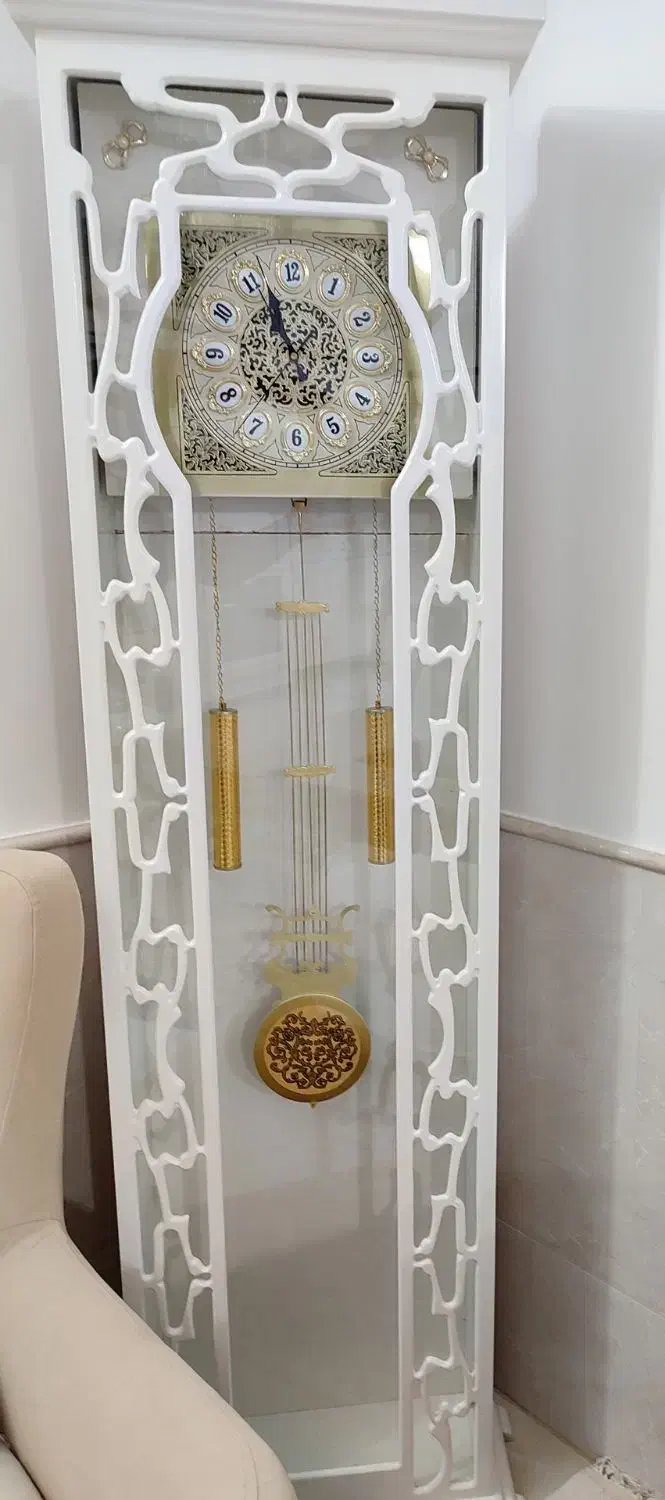 ساعت ایستاده|ساعت دیواری و تزئینی|نیشابور, بنیاد شهید|دیوار