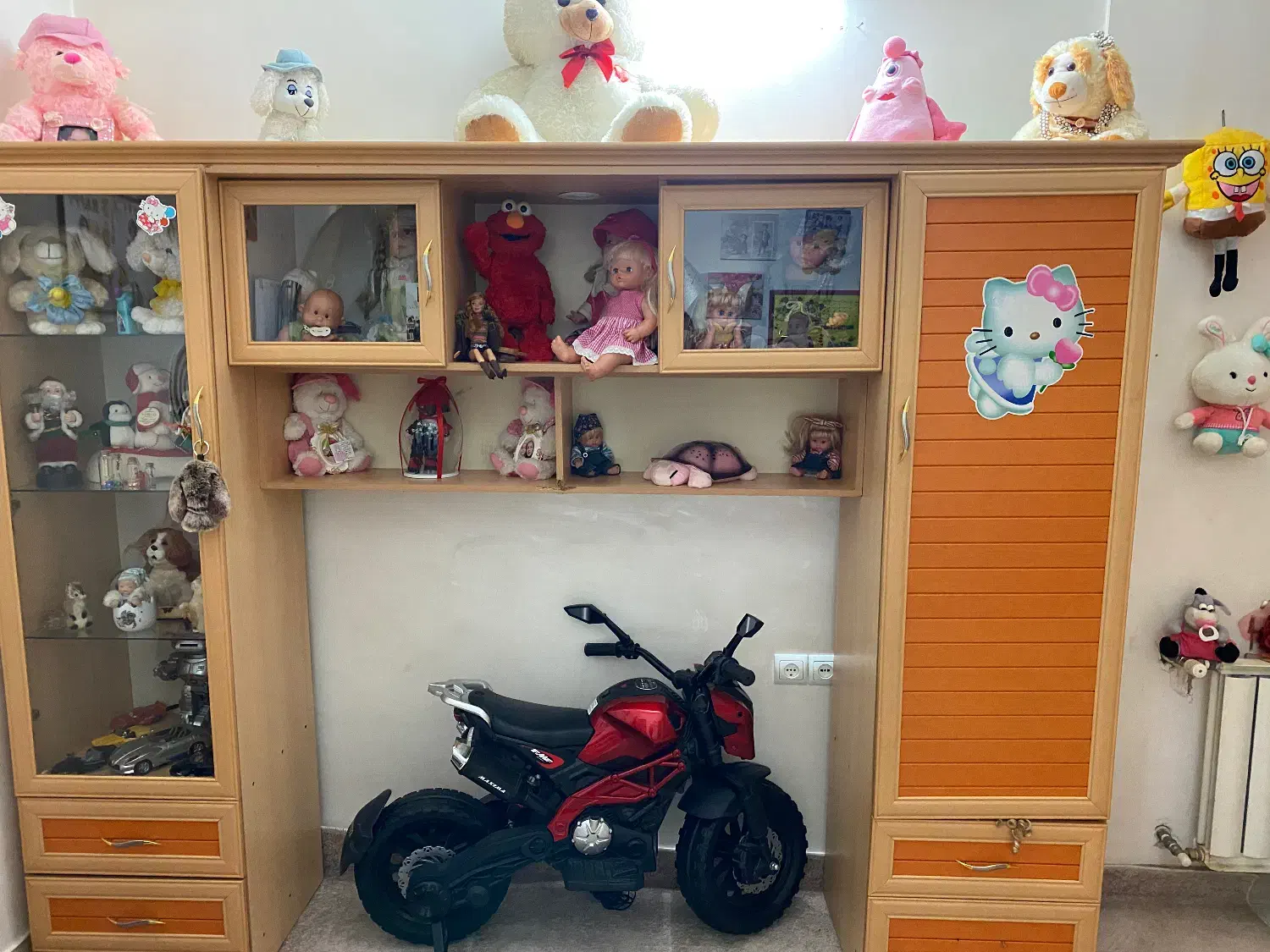 سرویس تخت و کمد نوزادی|تخت و صندلی بچه|بروجرد, |دیوار