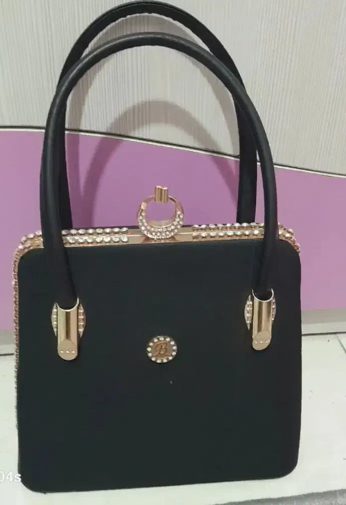 کیف مجلسی نونو مشکی نگین دار محکم و اورجینال|کیف، کفش، کمربند|محمدشهر, جعفرآباد|دیوار