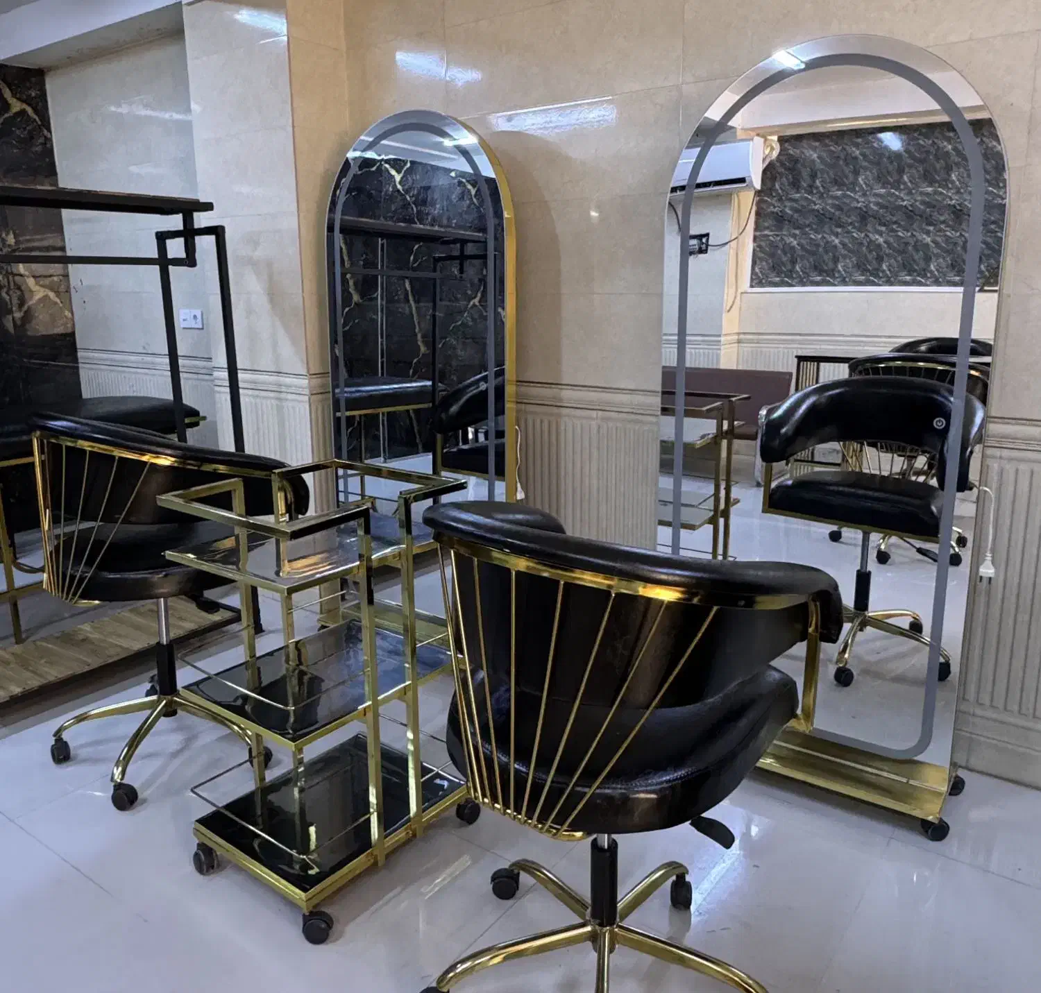 خدمات سالن زیبایی و افتتاحیه|خدمات آرایشگری و زیبایی|پرند, فاز ۵|دیوار