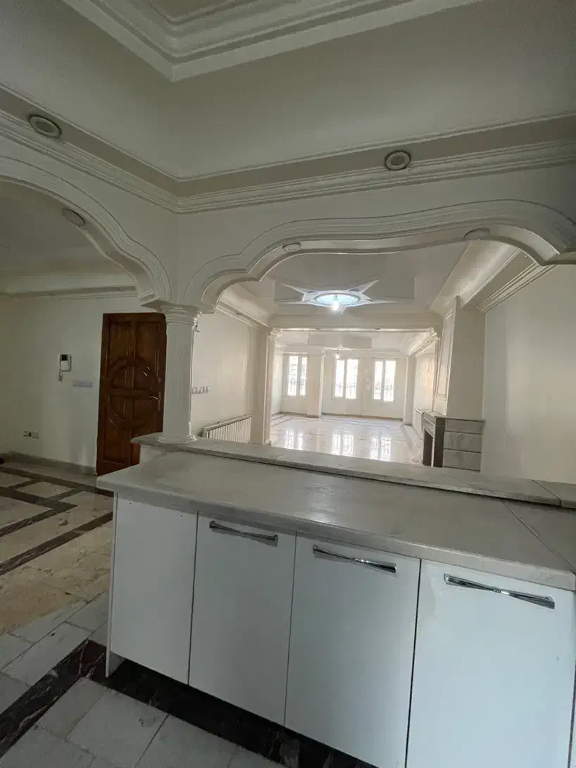 ۱۴۵ متری / دو پارکینگ / هم اداری هم مسکونی