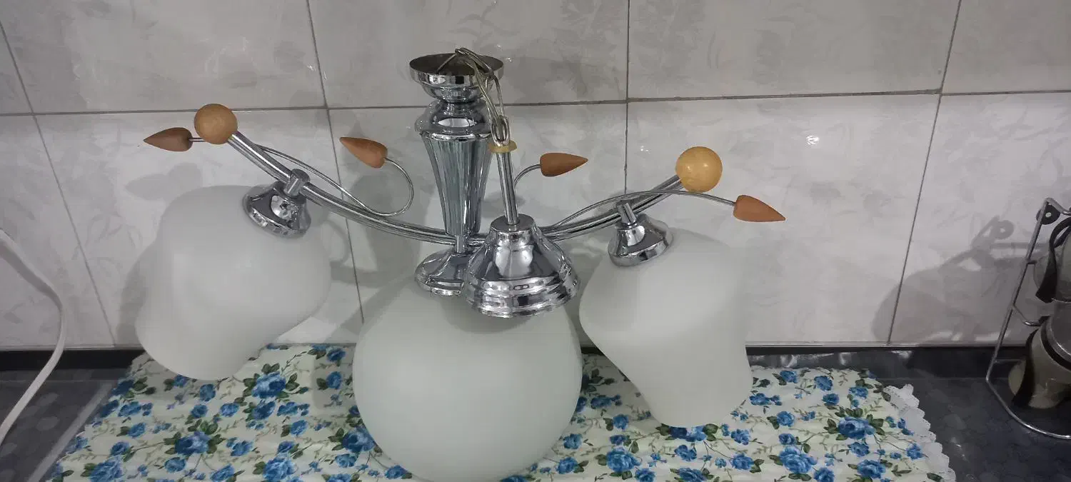 لوستر سه شاخه|لوستر و چراغ آویز|کرمانشاه, |دیوار