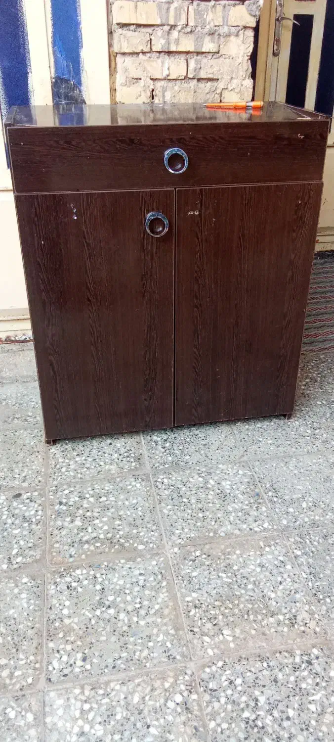2 جاکفشی . لایک کابینت. پرده. و تختخواب|جاکفشی، کمد، دراور|سوسنگرد, |دیوار