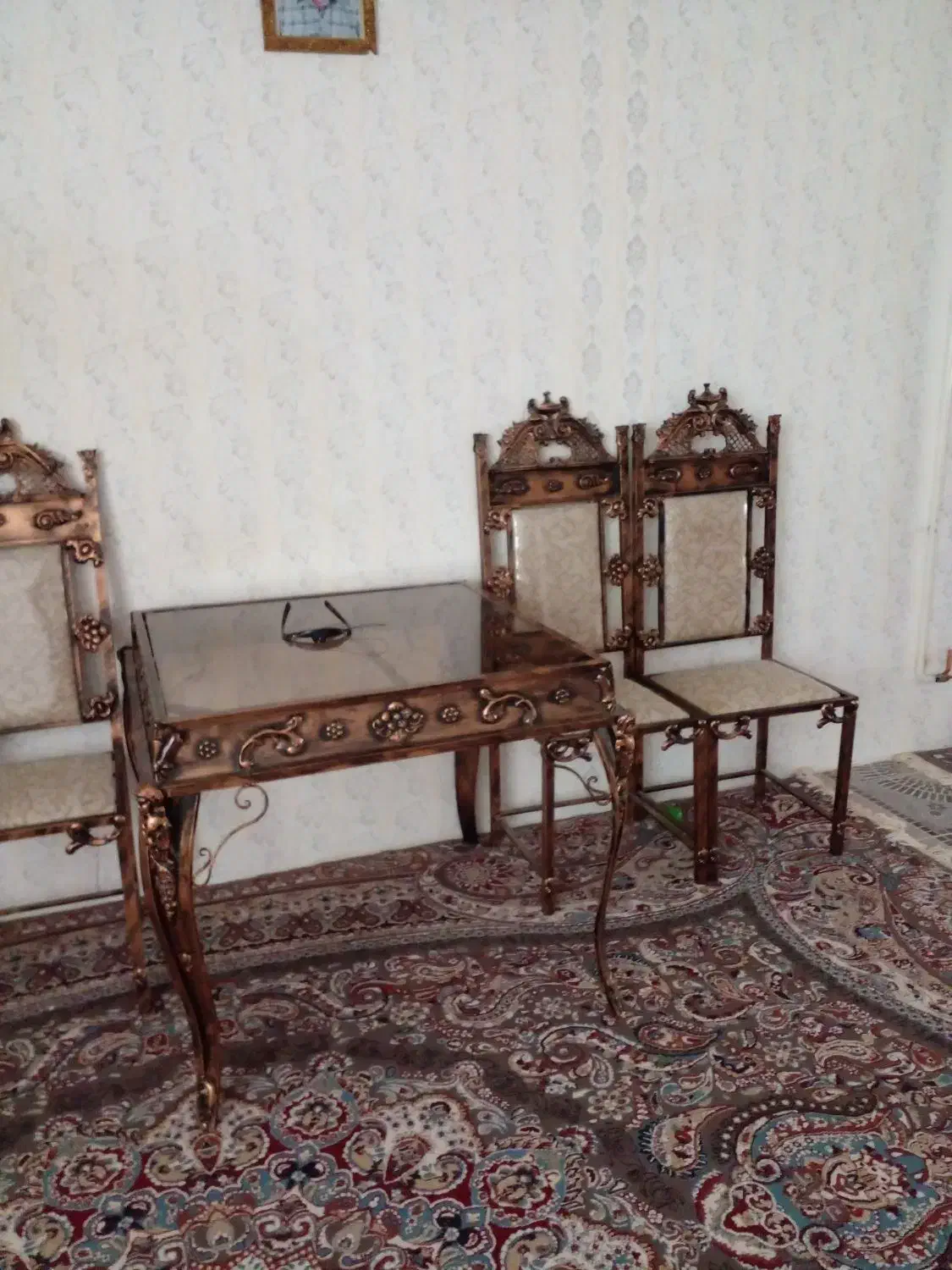 فروشی|میز و صندلی غذاخوری|فریمان, |دیوار