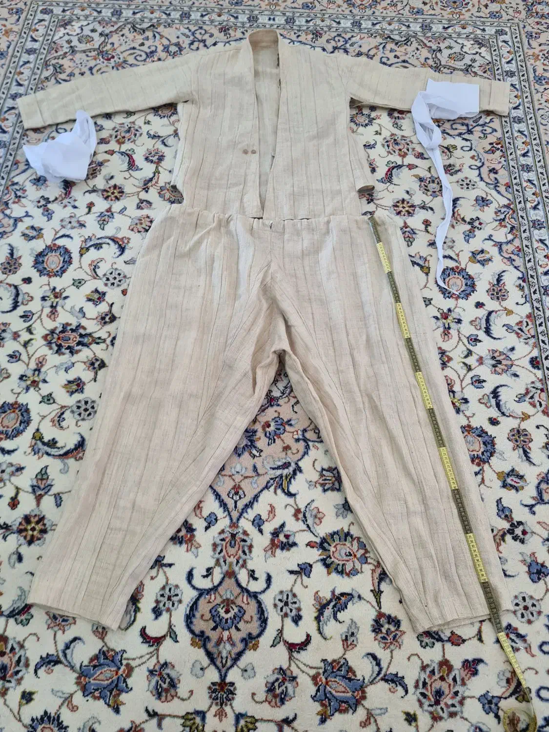 جوخه و رانک|لباس|مهاباد (آذربایجان غربی), |دیوار