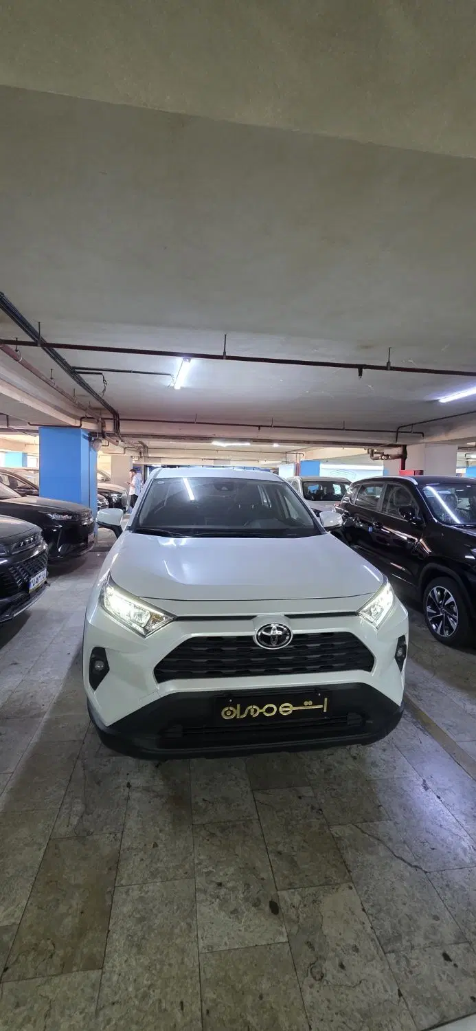 تویوتا RAV4 2025 تکوارداتی نقد و اقساط|خودرو سواری و وانت|تهران, قلهک|دیوار