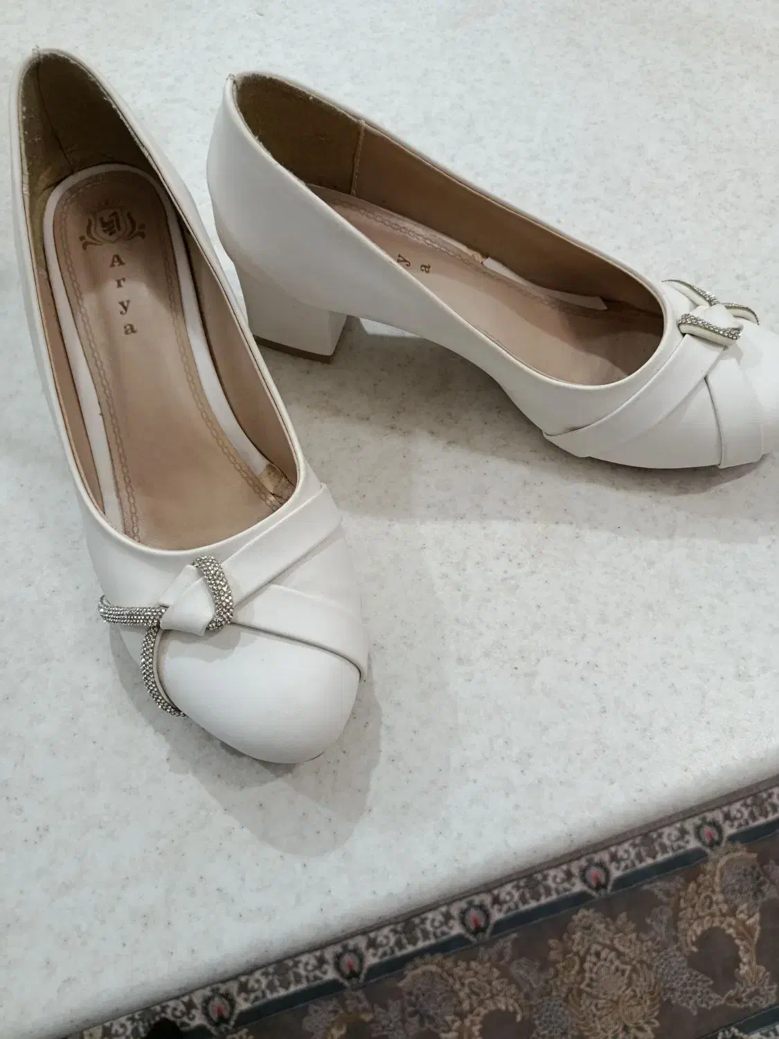 کیف کلاه شال گردن کفش|کیف، کفش، کمربند|قم, شاه سید علی|دیوار