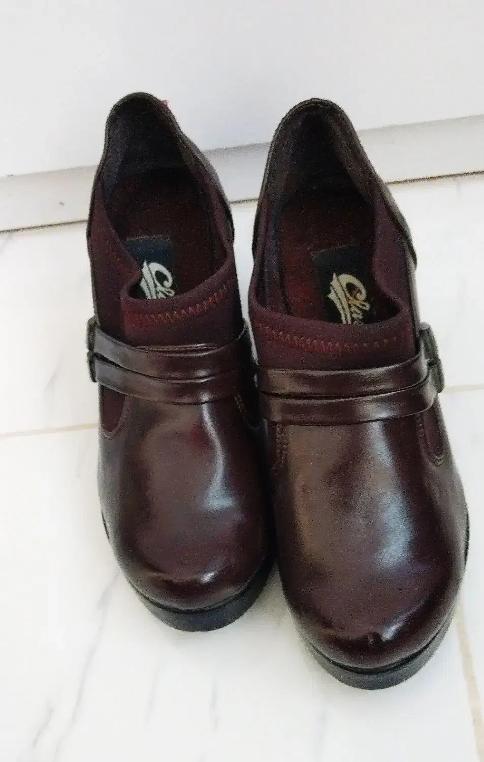 کفش|کیف، کفش، کمربند|سراب, |دیوار