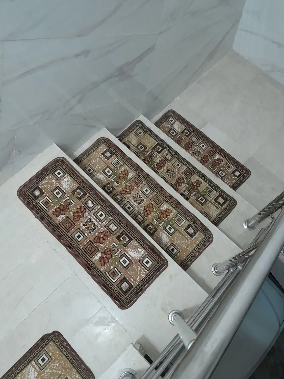 رو پله|پادری|دورود, |دیوار