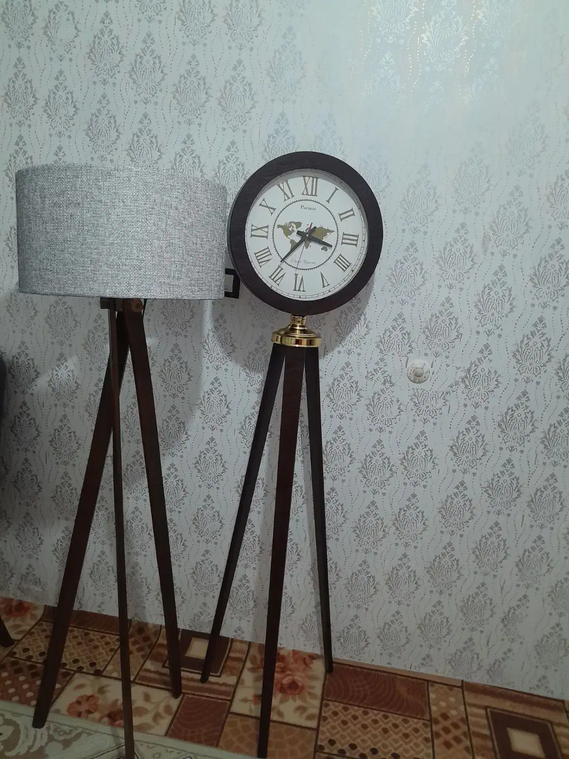 یک عدد ساعت ایستاده و یک عدد آباژور|ساعت دیواری و تزئینی|تبریز, |دیوار