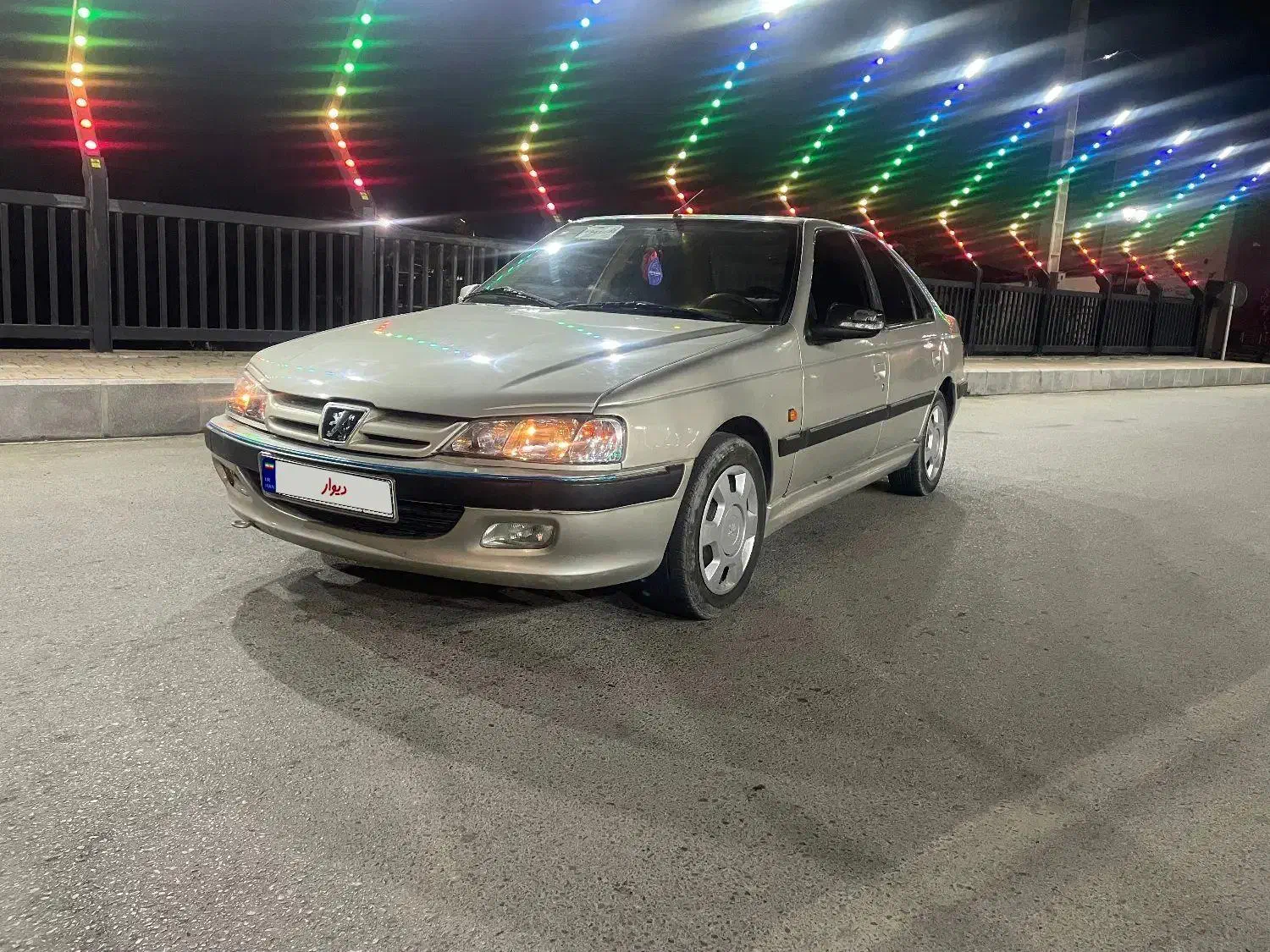 پارس۸۲ استسنایی|خودرو سواری و وانت|نور, |دیوار