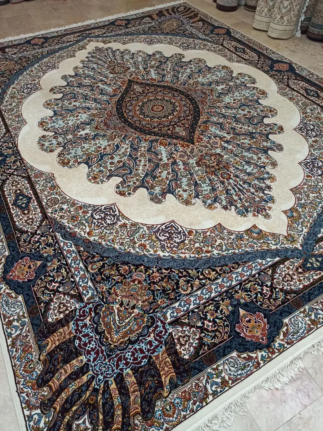 (اندیشه۹۳)دو تخته فرش12متری700شانه تراکم2550|فرش|مشهد, مشکینی (شهرک غرب)|دیوار