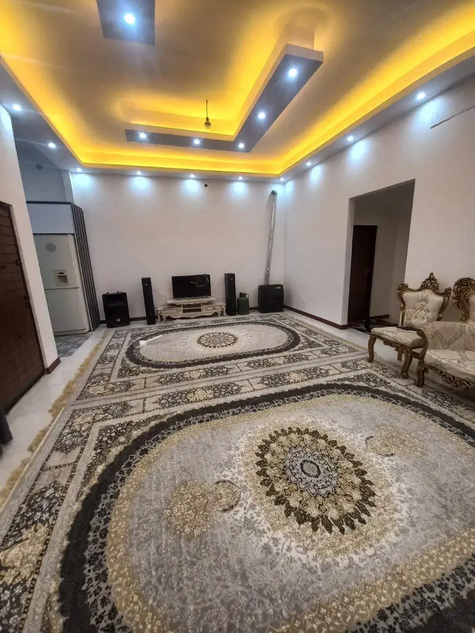 ۳۰۰ متر دو خواب مستر|فروش خانه و ویلا|هشتگرد, کوی یاران|دیوار