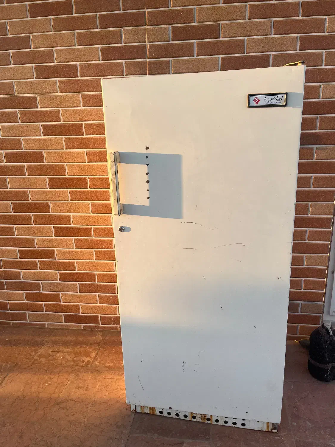 یخچال|یخچال و فریزر|قائن, |دیوار