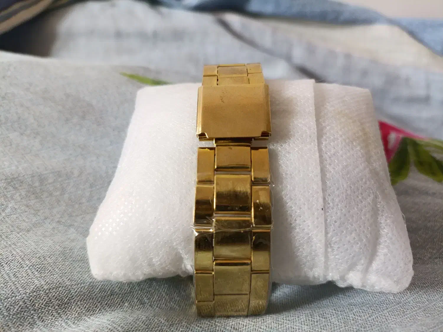 ساعت|ساعت|شهرضا, |دیوار