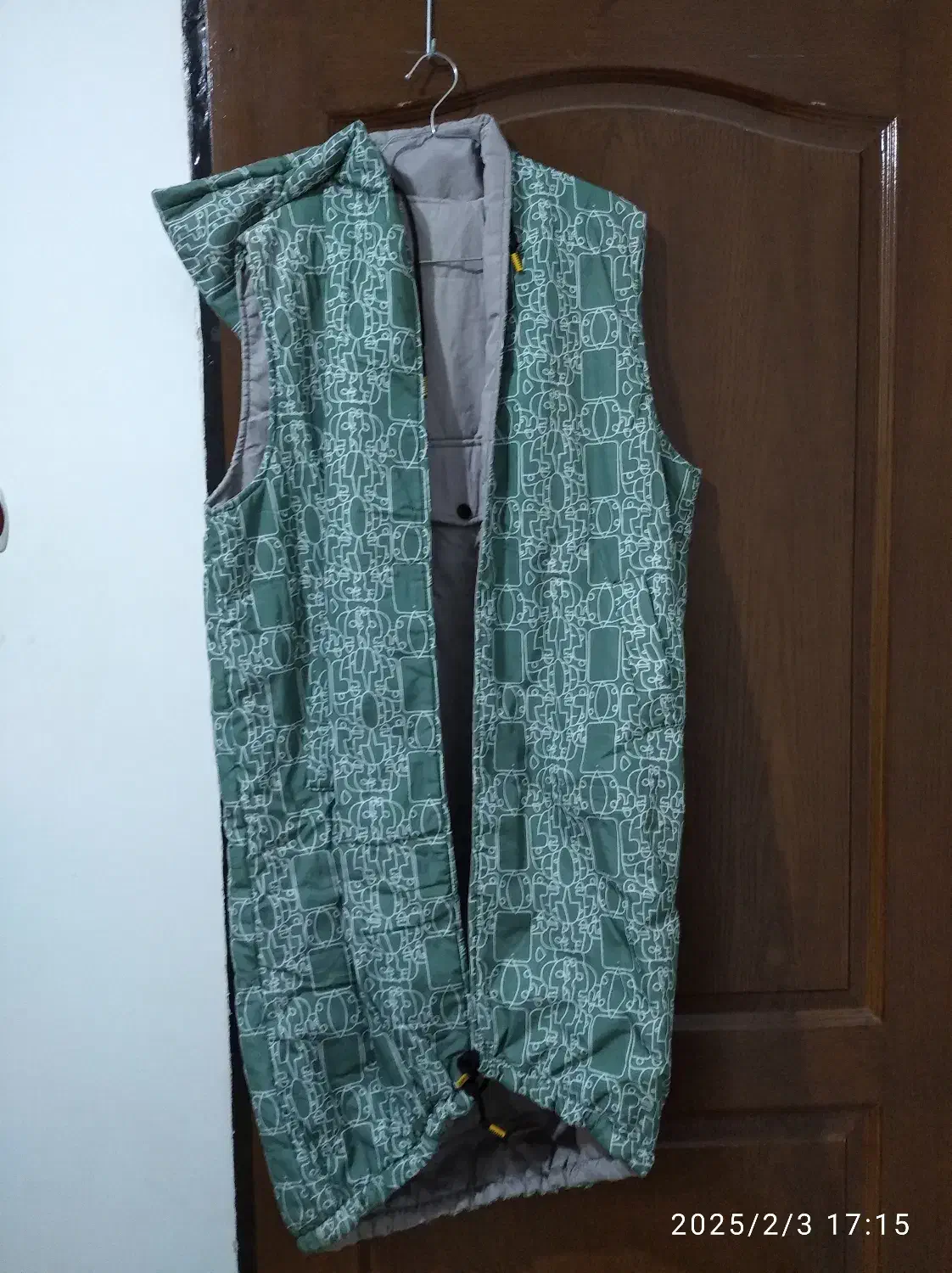 تعدادی مانتو و شلوار و پالتو|لباس|قائمشهر, |دیوار